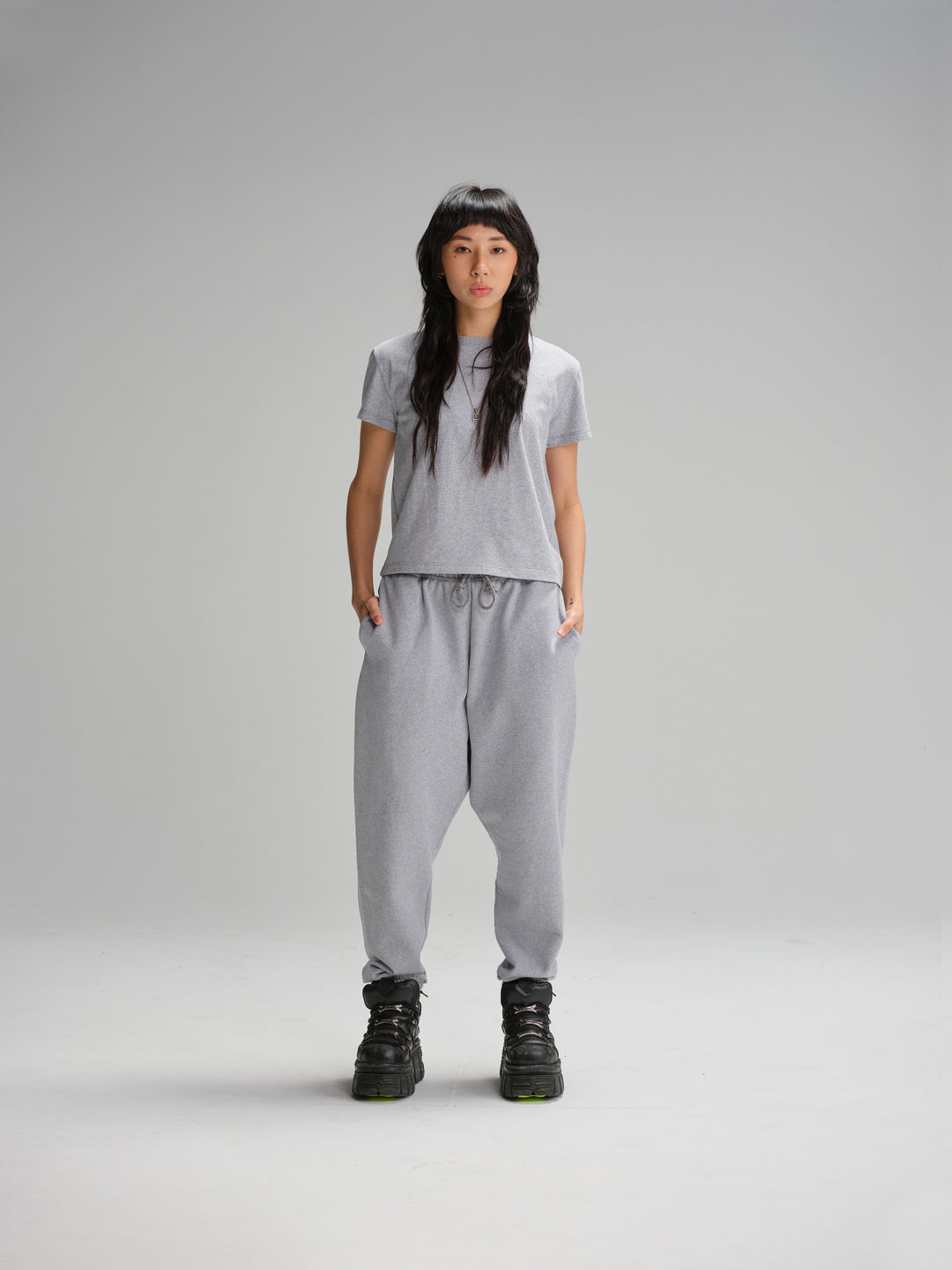 model heather-grey