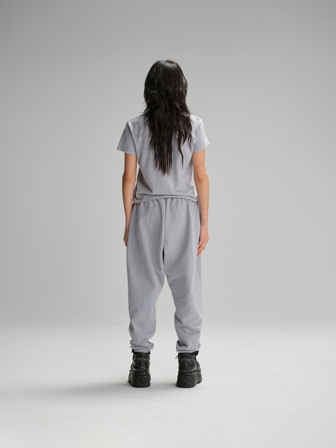 model heather-grey